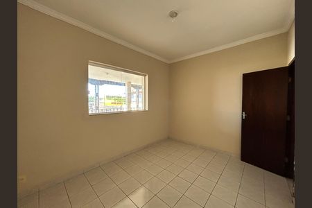 Casa para alugar com 240m², 4 quartos e 2 vagas