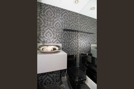 Apartamento para alugar com 156m², 2 quartos e 2 vagasLavabo