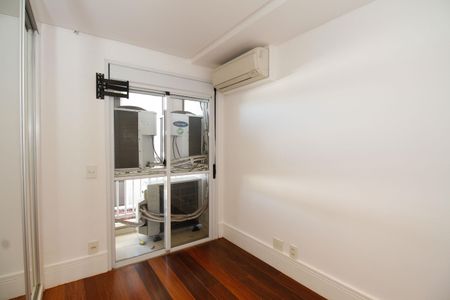 Apartamento para alugar com 156m², 2 quartos e 2 vagasSuíte 1