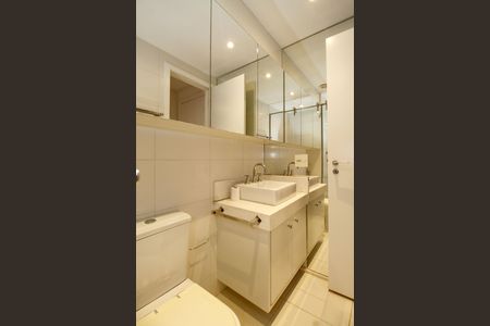 Apartamento para alugar com 156m², 2 quartos e 2 vagasBanheiro da Suíte 1