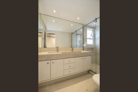 Apartamento para alugar com 156m², 2 quartos e 2 vagasBanheiro da Suíte 2