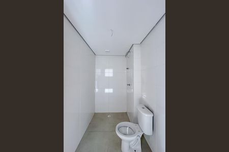 Banheiro de apartamento à venda com 1 quarto, 24m² em Vila Carrão, São Paulo