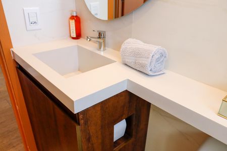 Apartamento à venda com 75m², 2 quartos e 1 vaga Apartamento à venda com 75m², 2 quartos e 1 vagaBanheiro