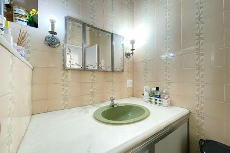 Apartamento à venda com 127m², 3 quartos e 1 vaga Apartamento à venda com 127m², 3 quartos e 1 vagaBanheiro