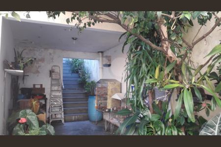Casa à venda com 4 quartos, 400m² em Jardim Mangalot, São Paulo