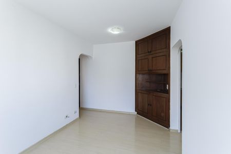 Apartamento para alugar com 77m², 1 quarto e 1 vaga Apartamento para alugar com 77m², 1 quarto e 1 vagaSala