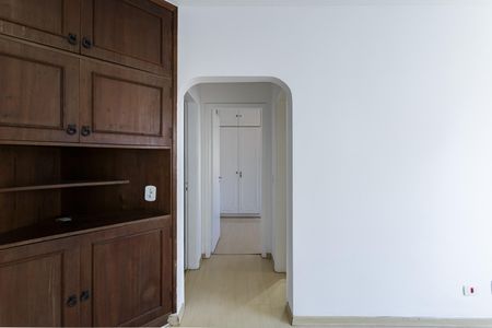 Sala de apartamento para alugar com 1 quarto, 77m² em Indianópolis, São Paulo