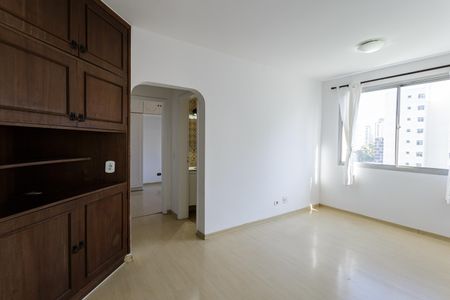 Sala de apartamento para alugar com 1 quarto, 77m² em Indianópolis, São Paulo