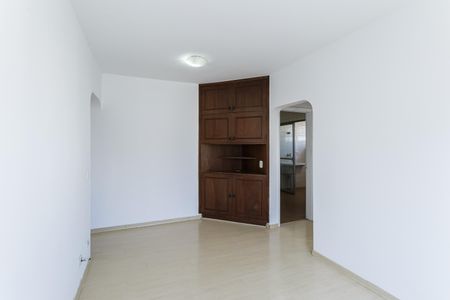 Apartamento para alugar com 77m², 1 quarto e 1 vaga Apartamento para alugar com 77m², 1 quarto e 1 vagaSala