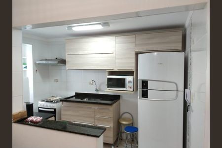 Cozinha de apartamento para alugar com 1 quarto, 63m² em Vilamar, Praia Grande