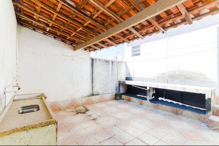 Casa para alugar com 142m², 2 quartos e 1 vagaÁrea de serviço