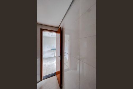 Banheiro de apartamento para alugar com 1 quarto, 25m² em Vila Carrão, São Paulo