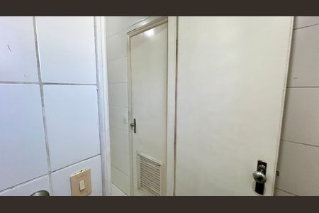 Apartamento para alugar com 95m², 3 quartos e 2 vagas Apartamento para alugar com 95m², 3 quartos e 2 vagasBanheiro 2