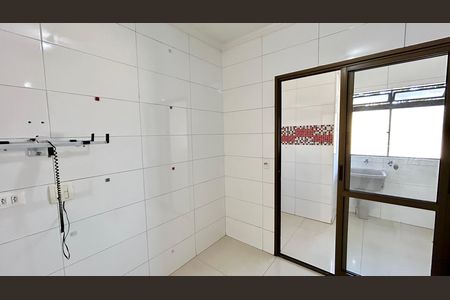 Apartamento para alugar com 95m², 3 quartos e 2 vagas Apartamento para alugar com 95m², 3 quartos e 2 vagasCozinha