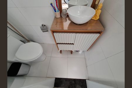 Apartamento para alugar com 68m², 2 quartos e 2 vagas Apartamento para alugar com 68m², 2 quartos e 2 vagasBanheiro
