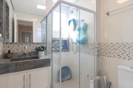 Apartamento para alugar com 140m², 3 quartos e 3 vagas Apartamento para alugar com 140m², 3 quartos e 3 vagasBanheiro Social