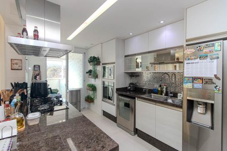 Apartamento para alugar com 140m², 3 quartos e 3 vagas Apartamento para alugar com 140m², 3 quartos e 3 vagasCozinha