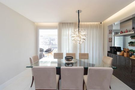 Apartamento para alugar com 140m², 3 quartos e 3 vagas Apartamento para alugar com 140m², 3 quartos e 3 vagasSala