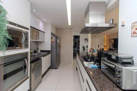 Apartamento para alugar com 140m², 3 quartos e 3 vagas Apartamento para alugar com 140m², 3 quartos e 3 vagasCozinha