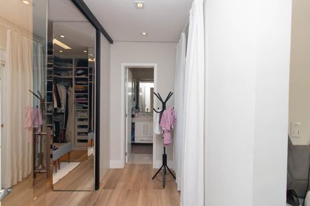 Apartamento para alugar com 140m², 3 quartos e 3 vagas Apartamento para alugar com 140m², 3 quartos e 3 vagasCloset