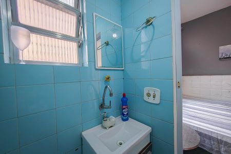 Banheiro  de kitnet/studio à venda com 1 quarto, 26m² em Centro, Rio de Janeiro