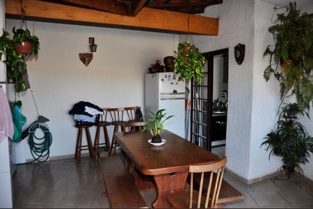 Casa à venda com 127m², 2 quartos e sem vaga Casa à venda com 127m², 2 quartos e sem vagaDetalhe - Área de Serviço, Churrasqueira e Quintal