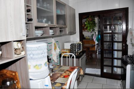 Casa à venda com 127m², 2 quartos e sem vaga Casa à venda com 127m², 2 quartos e sem vagaDetalhe - Cozinha