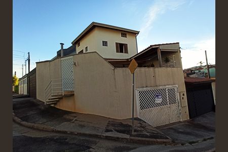 Casa à venda com 127m², 2 quartos e sem vaga Casa à venda com 127m², 2 quartos e sem vagaFachada do Imóvel