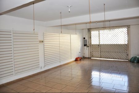 Casa à venda com 127m², 2 quartos e sem vaga Casa à venda com 127m², 2 quartos e sem vagaDetalhe - Garagem