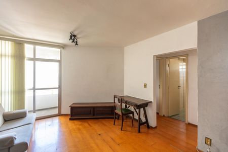 Sala de apartamento à venda com 1 quarto, 52m² em Cambuí, Campinas