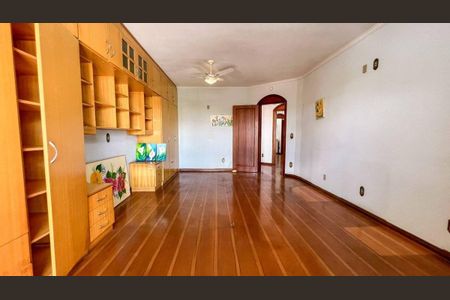 Casa para alugar com 518m², 1 quarto e 3 vagas