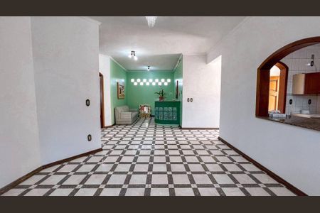 Casa para alugar com 518m², 1 quarto e 3 vagas
