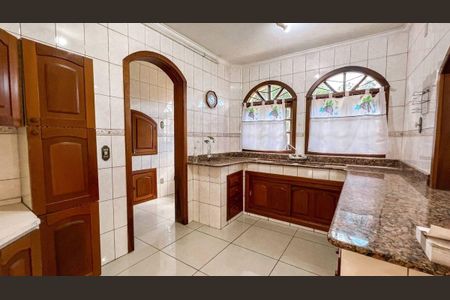 Casa para alugar com 518m², 1 quarto e 3 vagas