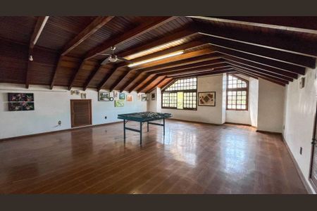 Casa para alugar com 518m², 1 quarto e 3 vagas