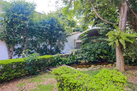 Casa à venda com 4 quartos, 550m² em Socorro, São Paulo