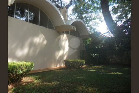 Casa à venda com 4 quartos, 550m² em Socorro, São Paulo