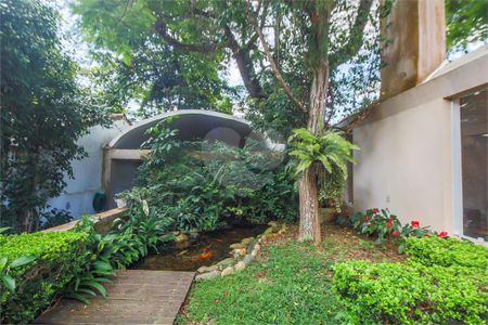 Casa à venda com 4 quartos, 550m² em Socorro, São Paulo
