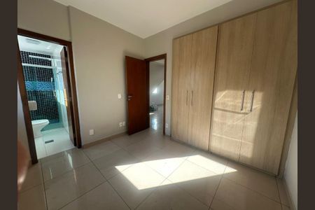 Apartamento para alugar com 190m², 3 quartos e 2 vagas Apartamento para alugar com 190m², 3 quartos e 2 vagasQuarto
