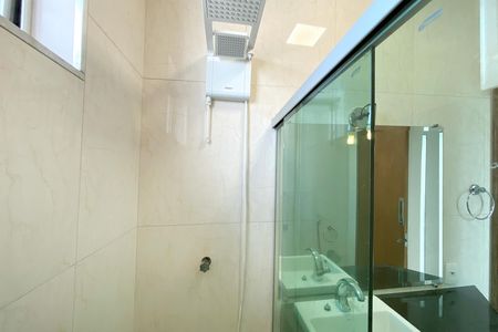 Apartamento para alugar com 190m², 3 quartos e 2 vagas Apartamento para alugar com 190m², 3 quartos e 2 vagasBanheiro