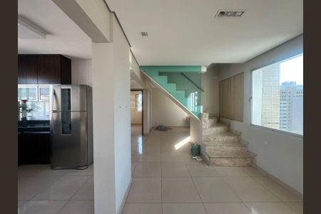 Apartamento para alugar com 190m², 3 quartos e 2 vagas Apartamento para alugar com 190m², 3 quartos e 2 vagasCozinha