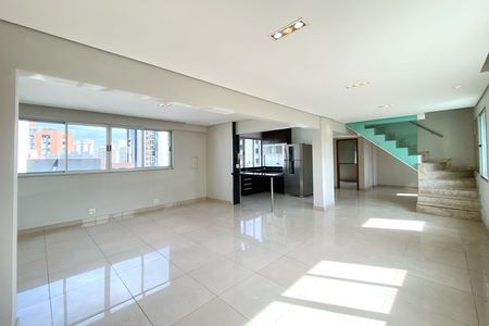 Apartamento para alugar com 190m², 3 quartos e 2 vagas Apartamento para alugar com 190m², 3 quartos e 2 vagasSala