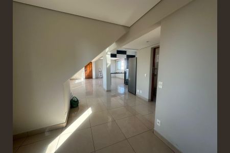 Apartamento para alugar com 190m², 3 quartos e 2 vagas Apartamento para alugar com 190m², 3 quartos e 2 vagasSala