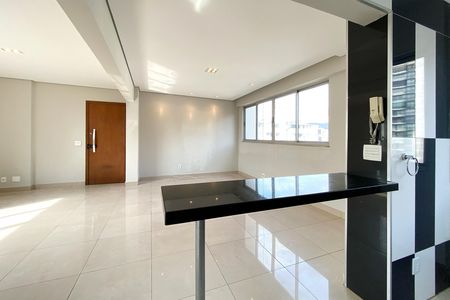 Apartamento para alugar com 190m², 3 quartos e 2 vagas Apartamento para alugar com 190m², 3 quartos e 2 vagasCozinha