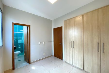 Apartamento para alugar com 190m², 3 quartos e 2 vagas Apartamento para alugar com 190m², 3 quartos e 2 vagasSuite 2