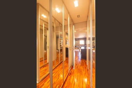 Apartamento à venda com 200m², 4 quartos e 4 vagas Apartamento à venda com 200m², 4 quartos e 4 vagasSuíte 3