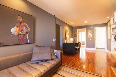 Apartamento à venda com 200m², 4 quartos e 4 vagas Apartamento à venda com 200m², 4 quartos e 4 vagasSala