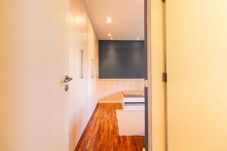 Apartamento à venda com 200m², 4 quartos e 4 vagas Apartamento à venda com 200m², 4 quartos e 4 vagasSuíte 1
