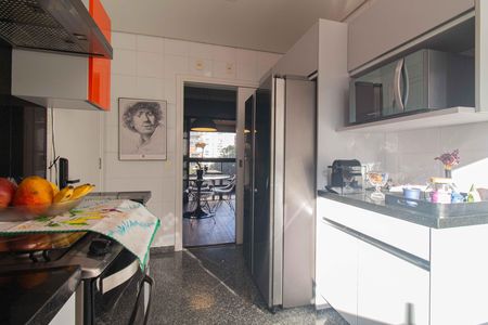 Apartamento à venda com 200m², 4 quartos e 4 vagas Apartamento à venda com 200m², 4 quartos e 4 vagasCozinha