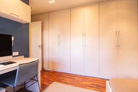 Apartamento à venda com 200m², 4 quartos e 4 vagas Apartamento à venda com 200m², 4 quartos e 4 vagasSuíte 1