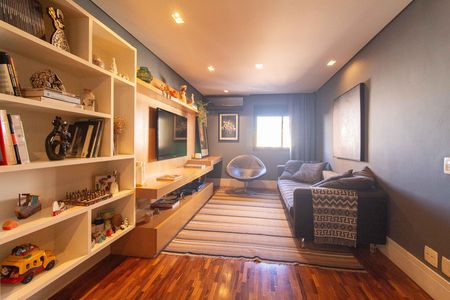 Apartamento à venda com 200m², 4 quartos e 4 vagas Apartamento à venda com 200m², 4 quartos e 4 vagasSala
